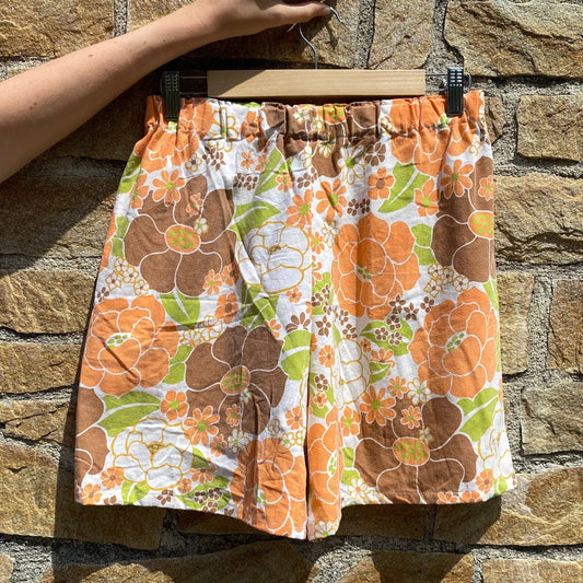 Short fleuri