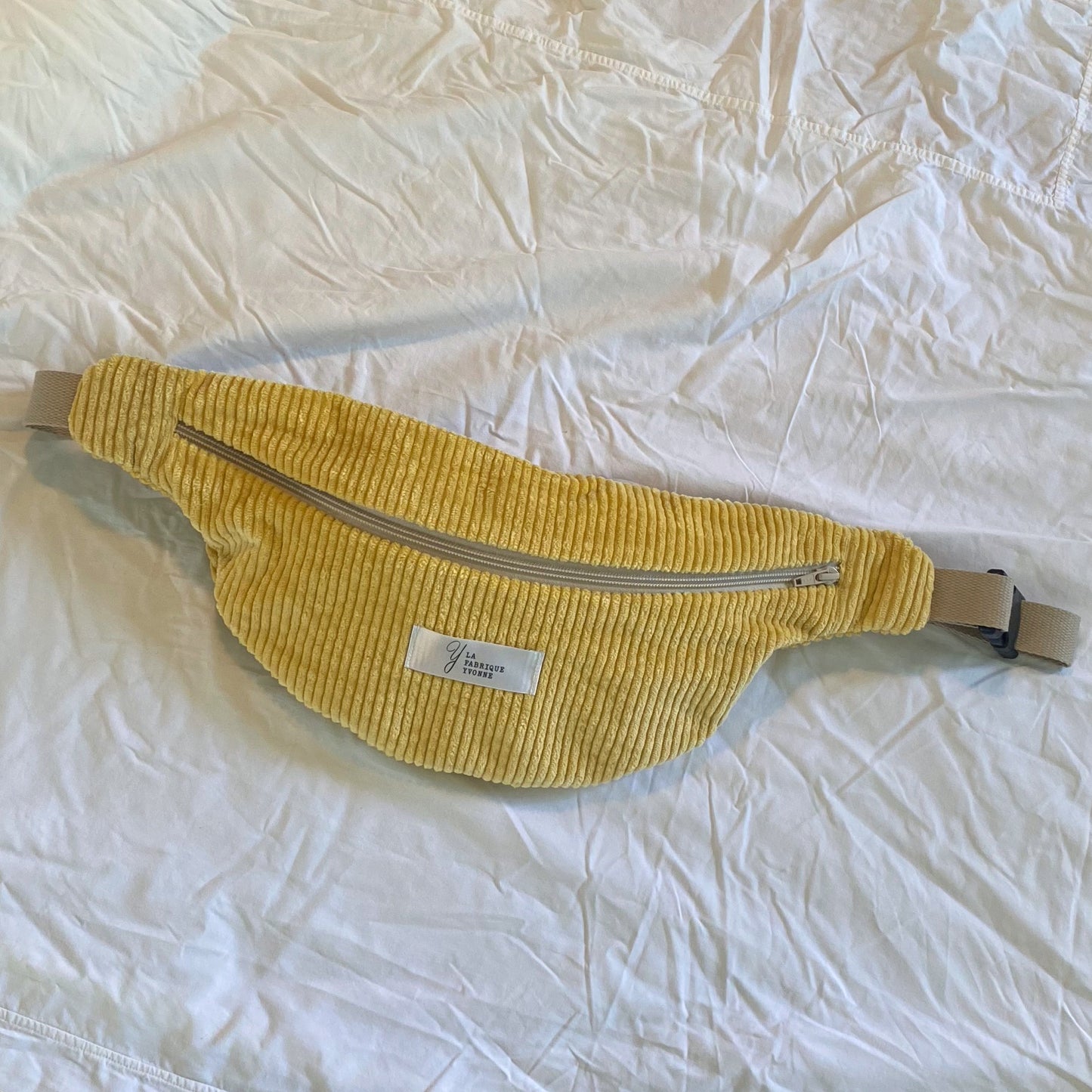 Sac banane - Velours jaune fleurs jaunes