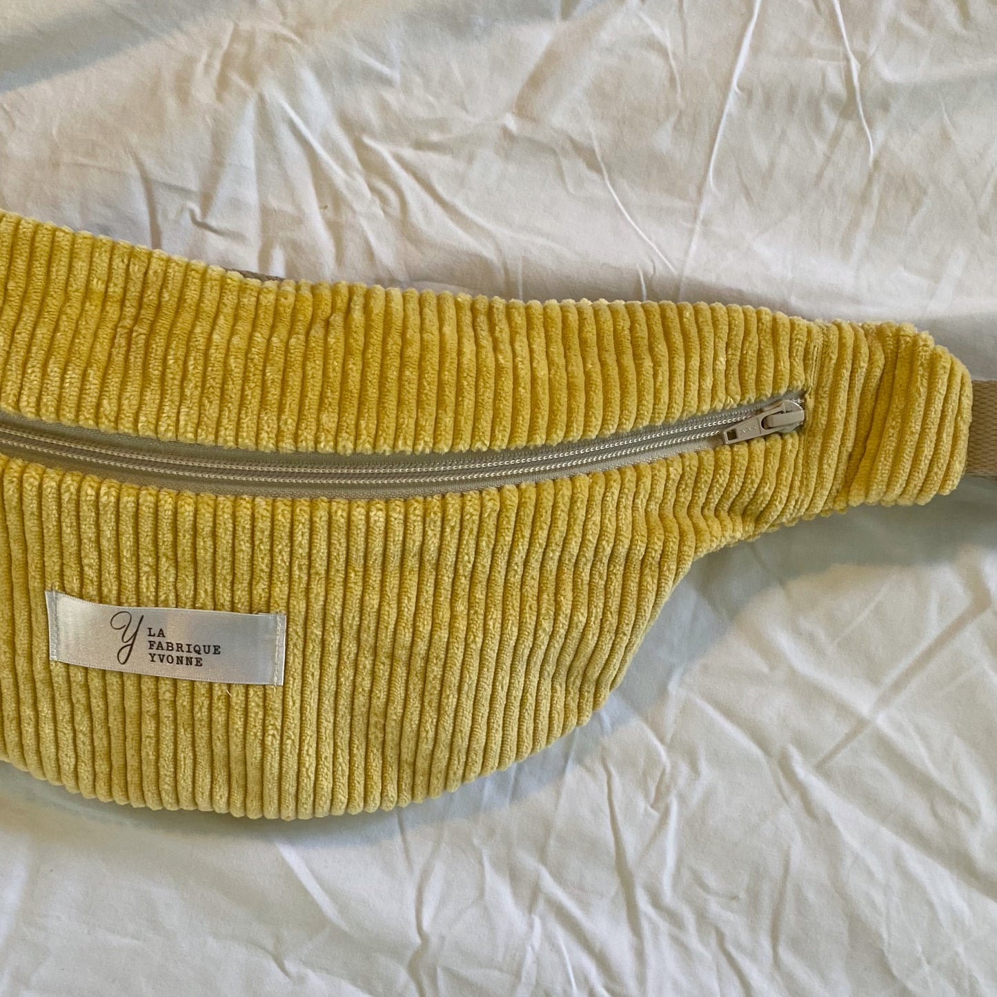 Sac banane - Velours jaune fleurs jaunes